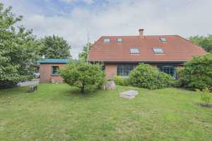 Fenomenal gepflegte Doppelhaushälfte mit Garage auf sonnigem und großem Grundstück in gefragter Lage – Rendsburg-Eckernförde (Kreis) – Vorschaubild 2