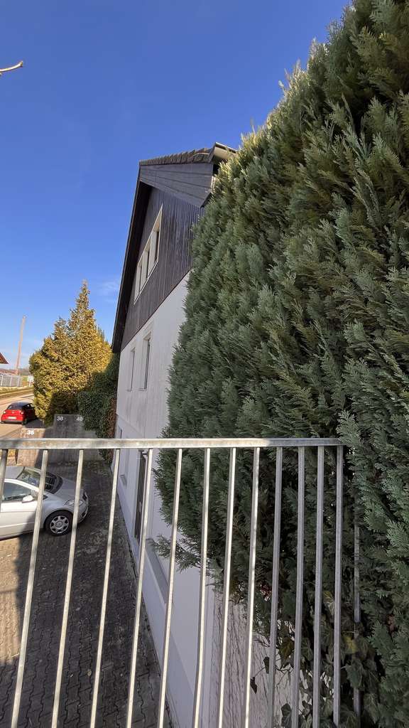 Immobilie in Weissach im Tal - Doppelhaushälfte Süd-West-Lage, Terrasse, kleiner Garten, Garage, Stellplatz, Apartment - Bild 1