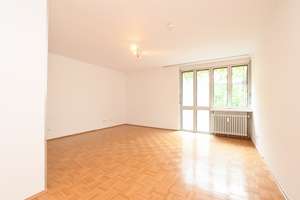 AIGNER - Familienglück in Bogenhausen – Großzügige 4-Zimmer-Wohnung mit Loggia und Balkon – Die vollständige Adresse der Immobilie erhältst du vom Anbieter., 81925 Oberföhring, München – Vorschaubild 2