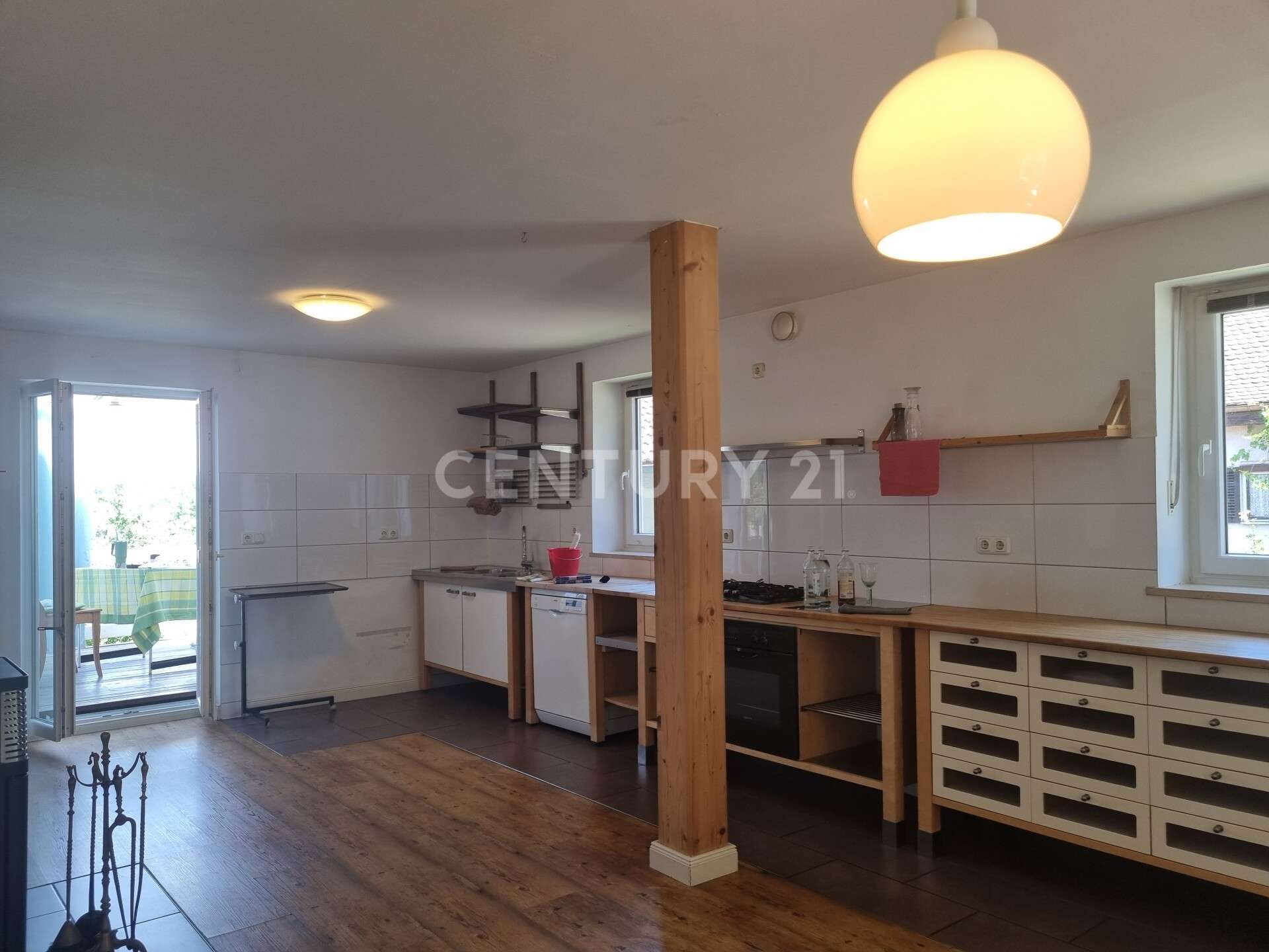 Immobilie in Hebertsfelden - Ruhe und Idylle fußläufig zur Rott: Ihr neues Zuhause mit Blick ins Grüne und Bauplatz inklusive! - Bild 0