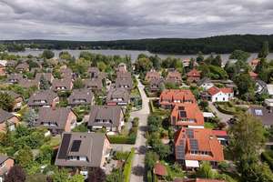 Zuhause am Wasser – Doppelhaushälfte mit Garten, Kamin & Photovoltaik in Potsdam-Neu Fahrland – Die vollständige Adresse der Immobilie erhältst du vom Anbieter., 14476 Neu Fahrland, Potsdam – Vorschaubild 40
