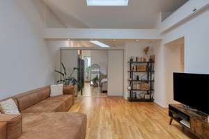 Architektonisches Loft mit Terrasse über den Dächern der Bonner Südstadt – Die vollständige Adresse der Immobilie erhältst du vom Anbieter., 53113 Südstadt, Bonn – Vorschaubild 2