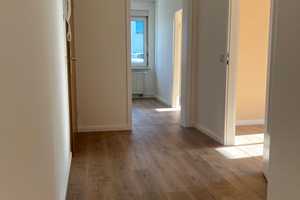 Geschmackvolle 3-Zimmer-Wohnung mit Balkon und neuer Einbauküche – Nürnberg – Vorschaubild 7