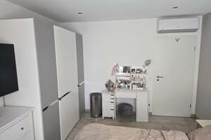 Moderne Ergeschosswohnung mit Klimaanlage, Einbauküche und eigenem Garten – Raiffeisenstraße 18, 47259 Huckingen, Duisburg – Vorschaubild 7