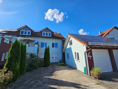 Maisonette mit 3 Schlafzimmern, Balkon und Garage in Waldburg