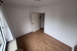 Attraktive 2-Zimmer-Wohnung mit Balkon in begehrter Lage von Düsseldorf-Mörsenbroich – provisionsfre – Thomas-Mann-Straße 17, 40470 Mörsenbroich, Düsseldorf – Vorschaubild 2