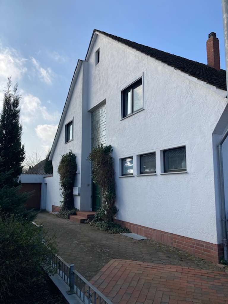 Immobilie in Syke - Großes helles Haus in sehr guter  Lage von Syke, vielseitig nutzbar - Bild 1