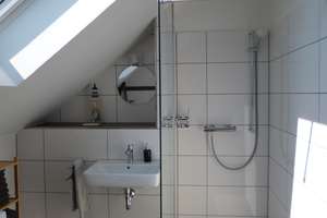 Einziehen & Wohlfühlen: Voll möblierte 2-Zimmer-Maisonette-Wohnung in ruhiger Lage, befristet – Die vollständige Adresse der Immobilie erhältst du vom Anbieter., 47839 Hüls, Krefeld – Vorschaubild 7