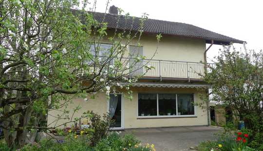 Bild von Großzügig Wohnen in freistehendem Einfamilienhaus mit großem Garten in der Kernstadt Bruchköbels
