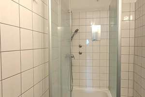BOCKENHEIM I 1- ZIMMER STUDIO APARTMENT I GEMEINSCHAFTSBAD I SEPERATE KÜCHE I DACHGESCHOSS – 60487 Bockenheim, Frankfurt am Main – Vorschaubild 6