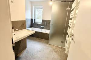KfW 55 Energie A+ loftige Eigentumswohnung im Dachgeschoss m. 3,5 Zimmern u. XXL Dachflächenfenstern – Drahtzieherstraße 7, 90453 Krottenbach, Mühlhof, Nürnberg – Vorschaubild 42