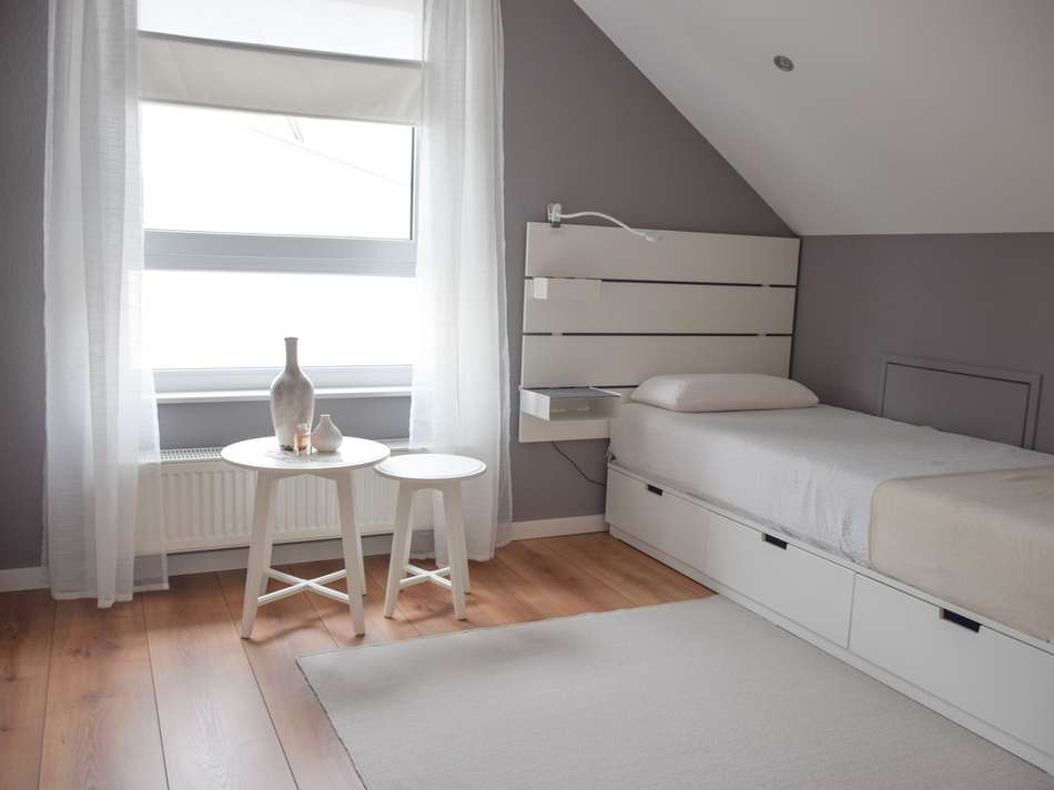 Schlafzimmer DG