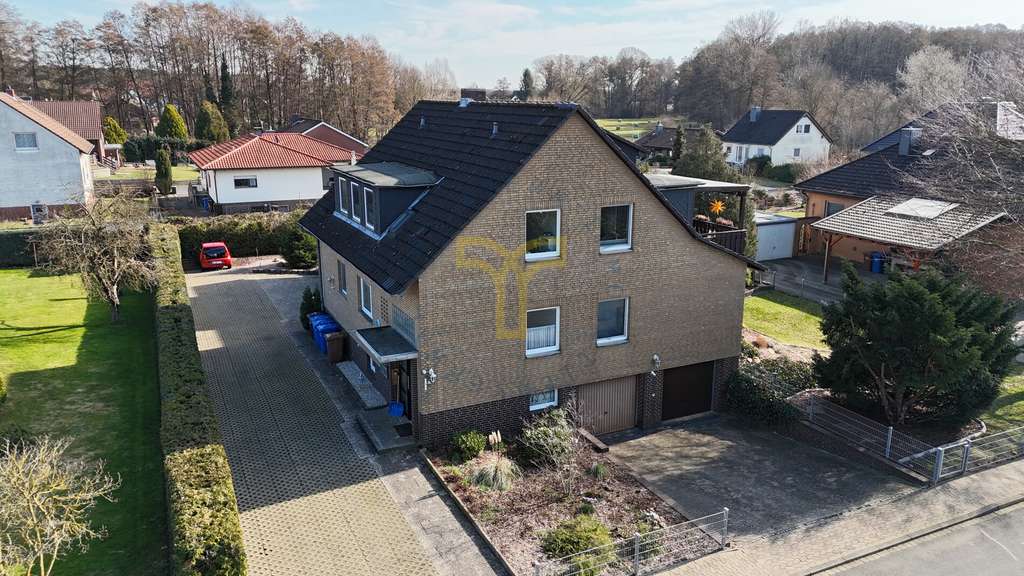 Immobilie in Rötgesbüttel - Wohnensemble in Rötgesbüttel – Zwei Häuser mit vier Wohneinheiten - Bild 0