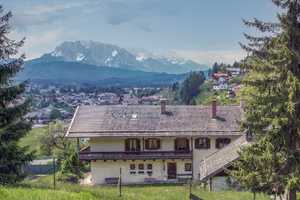HISTORISCHES BAUERNHAUS MIT BERGBLICK – Garmisch-Partenkirchen (Kreis) – Vorschaubild 8