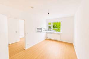 Großzügige 3-Zimmer-Wohnung mit Sonnenbalkon im grünen Drake Park – Die vollständige Adresse der Immobilie erhältst du vom Anbieter., 12205 Lichterfelde, Berlin – Vorschaubild 3
