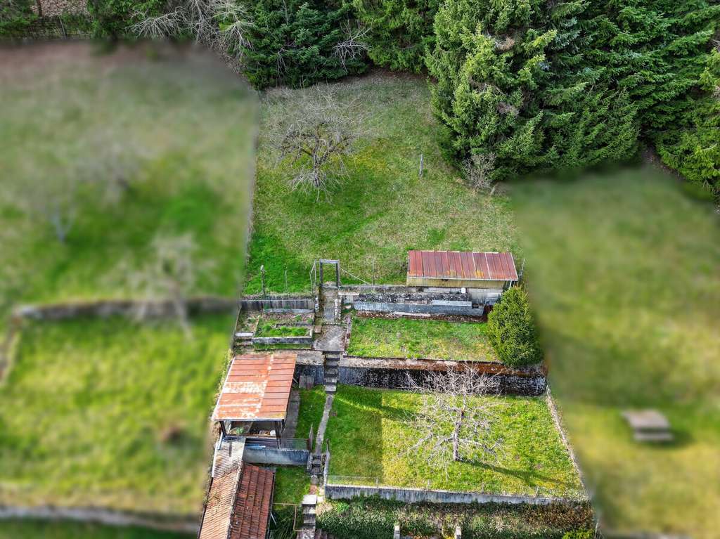 Immobilie in Höfen an der Enz - Großzügiges 2-Parteien-Haus mit großem Garten und Doppel-Garage - Bild 1