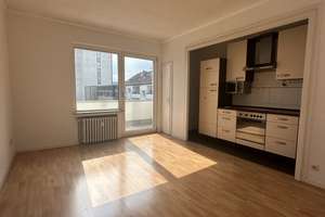 Schöne 2 Zimmer Wohnung mit 2 Balkonen – Dorotheenstr. 3, 40235 Flingern Nord, Düsseldorf – Vorschaubild 1