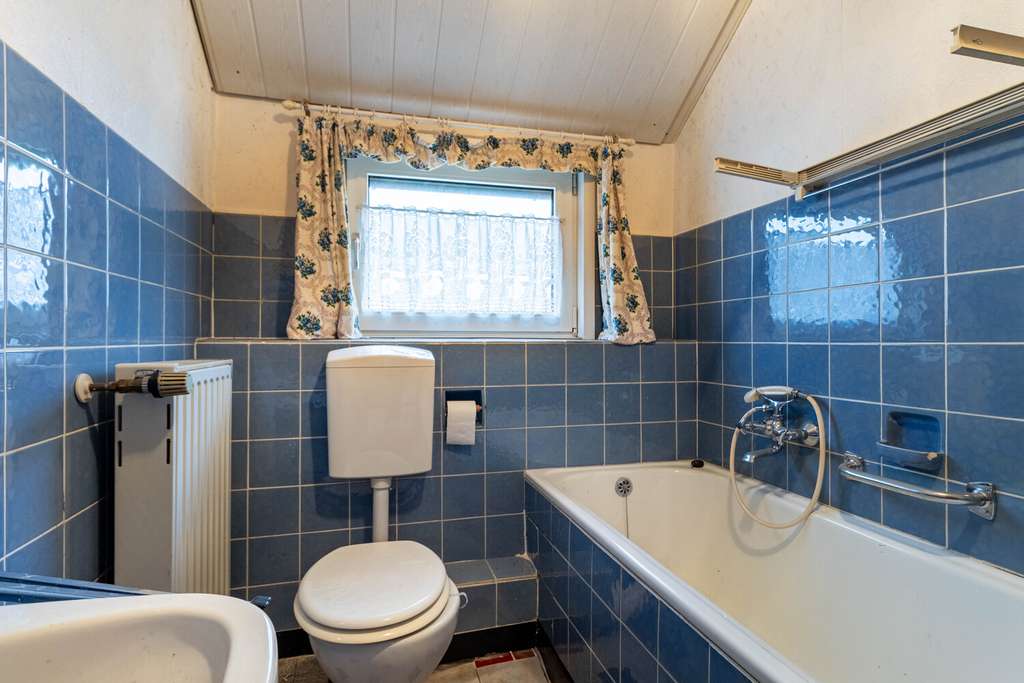 Immobilie in Sundern - Schnuckeliges Einfamilienhaus am Sorpesee sucht Handwerker - Bild 4