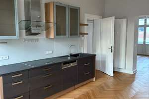 2-Zimmer-Altbauwohnung mit Balkon in Mönchengladbach