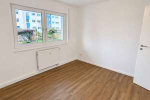 Sanierte 3-Zi.-Wohnung mit Südbalkon, EBK und Garage – Reutesteig 3, 78315 Radolfzell am Bodensee – Vorschaubild 3