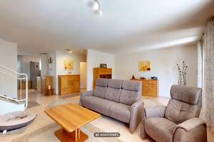 Gepflegte Split-Level-Wohnung mit Garten und Blick auf die Wörthspitze – 65934 Nied, Frankfurt am Main – Vorschaubild 2