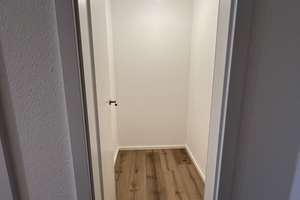 Kernsanierte 2,5-Zimmer-Wohnung mit Balkon, EBK, Aufzug & Tiefgarage – Industriestraße 21, 75181 Huchenfeld, Pforzheim – Vorschaubild 16