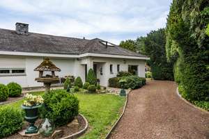 Exklusives Wohnen im Dreiländereck – mit Gästehaus & parkähnlichem Grundstück – Die vollständige Adresse der Immobilie erhältst du vom Anbieter., 52076 Oberforstbach, Aachen – Vorschaubild 2