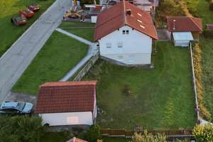 Viel Platz für die ganze Familie: Großes Einfamilienhaus  mit Garten und 3 Garagen – Die vollständige Adresse der Immobilie erhältst du vom Anbieter., 89584 Ehingen (Donau) – Vorschaubild 9