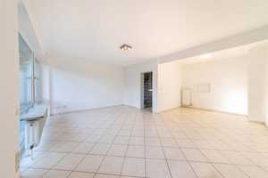 * ONLY 10 MIN TO LUCIUS CLAY KASERNE * 
Town house with large plot – ideal for dog owners! – Wiesbaden – Vorschaubild 4
