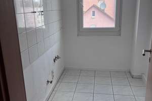 Frisch renovierte 3-Zimmer-Dachgeschoss Wohnung | Helle Räume | Sofort bezugsfrei – Altenhagener Str. 86, 58097 Altenhagen, Hagen – Vorschaubild 2