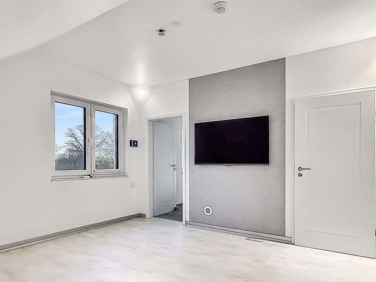 Immobilie in Klein Offenseth-Sparrieshoop - Exklusives Effizienzhaus für höchste Ansprüche mit Premium-Ausstattung in Kl. Offenseth-Sparrieshoop - Bild 2