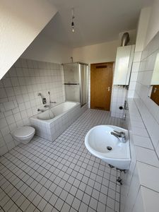 Wohnen mit Charakter: 3-Zimmer-Altbau in Karlsruhe