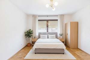 Großzügiges Reihenmittelhaus mit sonnigem Garten, IN-Nordost – Die vollständige Adresse der Immobilie erhältst du vom Anbieter., 85055 Nordost, Ingolstadt – Vorschaubild 12