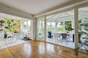 Exklusives Mehrgenerationshaus mit drei Wohneinheiten und 
450 m² Wohnfläche auf traumhaftem Grunds – Die vollständige Adresse der Immobilie erhältst du vom Anbieter., 25767 Tensbüttel-Röst – Vorschaubild 3