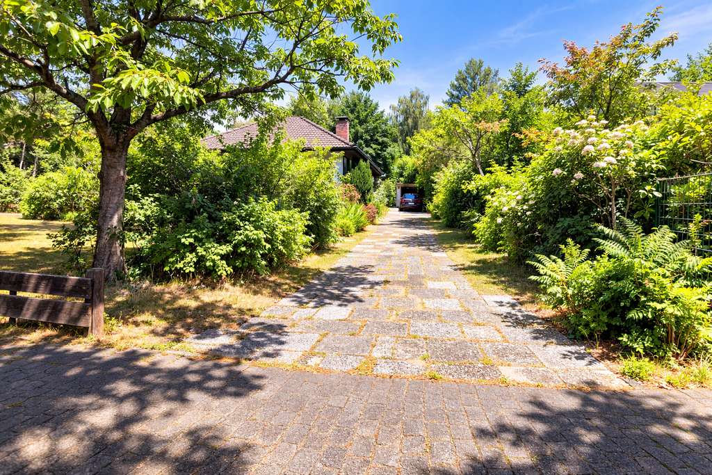 Immobilie in Büchen - Ihr Familienglück im Grünen – Zuhause mit Kamin, Garten und großem Potenzial in Klein Pampau - Bild 2