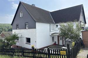 Geräumiges, preiswertes 10-Zimmer-Mehrfamilienhaus in Dortmund Bittermark ohne Markler – Holzrichterweg 15c, 44229 Bittermark, Dortmund – Vorschaubild 1