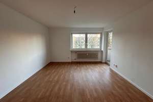 Moderne 4-Zimmer-Wohnung mit Balkon in Nürnberg – Herzogstandstraße 38, 90471 Langwasser Nordwest, Nürnberg – Vorschaubild 1