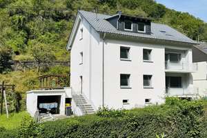 Saniertes Mehrfamilienhaus in Rheinhöhenlage – Die vollständige Adresse der Immobilie erhältst du vom Anbieter., 56349 Kaub – Vorschaubild 2