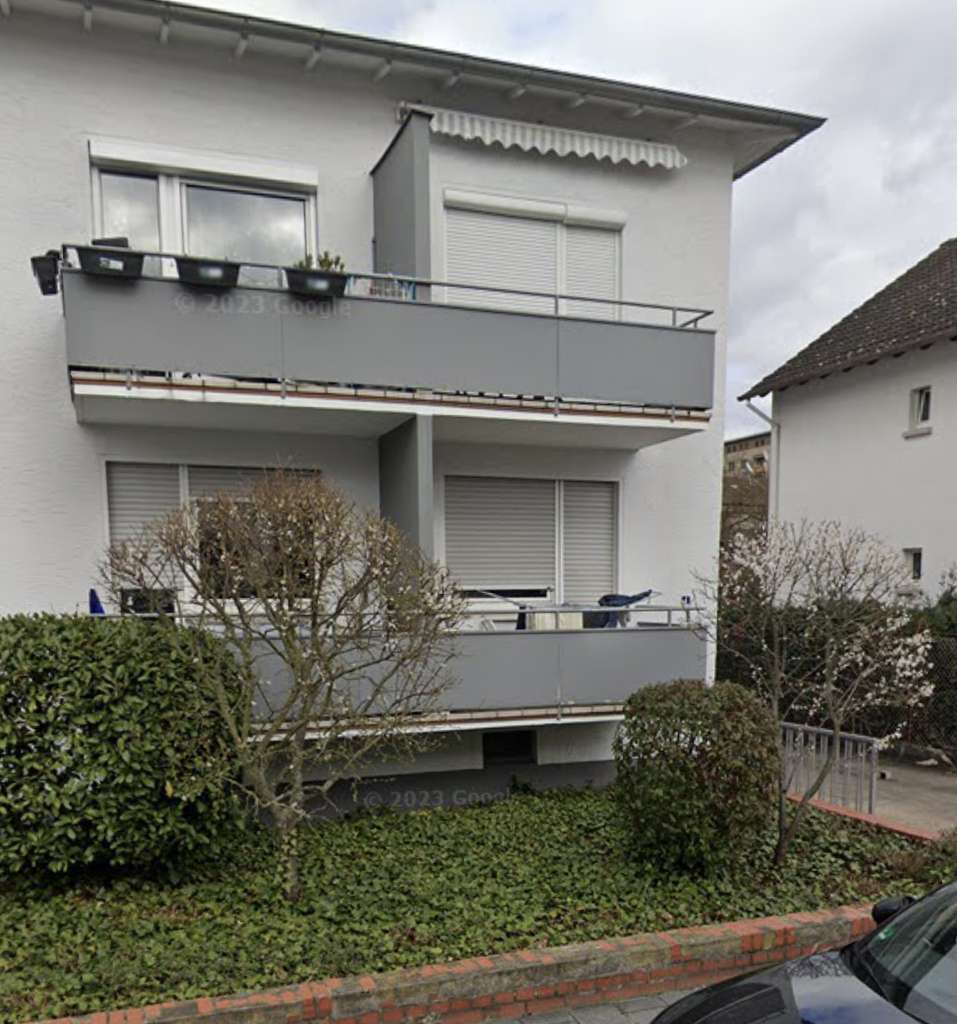 Exklusive, sanierte 2-Zimmer-Wohnung mit Balkon und EBK in Offenbach am Main