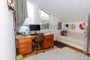 Großzügiges Zweifamilienhaus mit großer Fensterfront, toller Aussicht und Garten in Owen! – Die vollständige Adresse der Immobilie erhältst du vom Anbieter., 73277 Owen – Vorschaubild 4