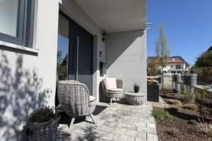 **Begehrte Lage - Bergheim ** Moderne und großzügige DHH  / EBK / Garten / Garage! – Waldkauzstr. 33, 86199 Bergheim, Augsburg – Vorschaubild 2