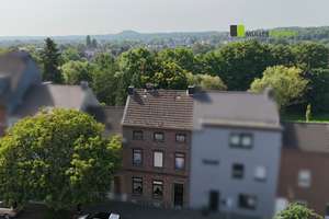 Gepflegtes Einfamilienhaus mit Doppelgarage und gepflegtem Garten in Eschweiler – Die vollständige Adresse der Immobilie erhältst du vom Anbieter., 52249 Eschweiler – Vorschaubild 1