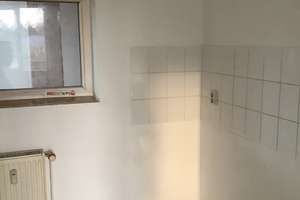 Renovierte 2-Zimmer-Wohnung mit Balkon - Wohnberechtigungsschein erforderlich! – Ernst-Waldau-Str. 90, 28239 Ohlenhof, Bremen – Vorschaubild 2