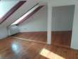 vollständig renovierte 1-Zimmer-Dachgeschosswohnung mit Einbauküche in Berlin.Kreuzberg