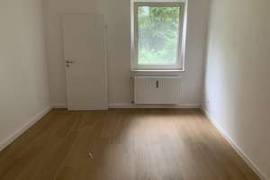 Großzügige 4-Zimmer-Wohnung mit Balkon, nach Sanierung – Beethovenstr. 36, 45128 Südviertel, Essen – Vorschaubild 8