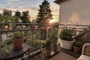 Großzügige 4,5 Zimmer Dachgeschosswohnung mit viel Licht, Kamin und großem Gemeinschaftsgarten – 50739 Bilderstöckchen, Köln – Vorschaubild 18