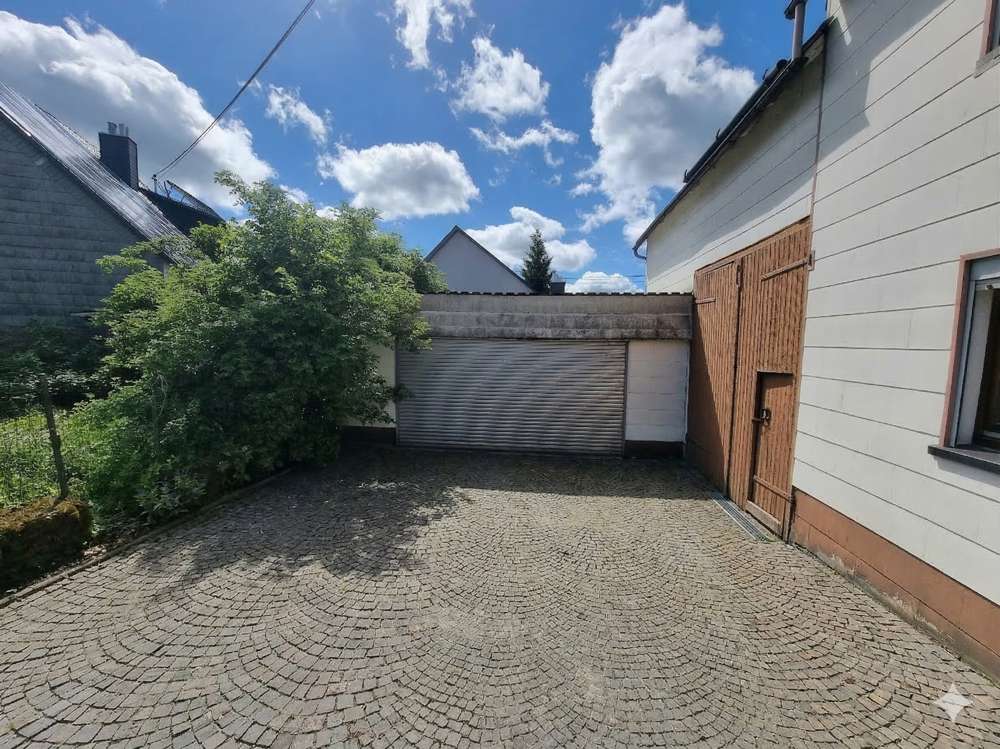 Solides Bauernhaus mit Scheune und Garage in Oberroßbach!, Westerwaldkreis – Bild 3