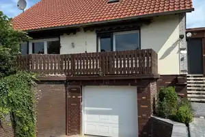 Einfamilienhaus mit Garten, Terrasse und viel Potenzial zur individuellen Gestaltung – Salzgitter – Vorschaubild 1