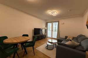 Stilvolle 2-Raum-Wohnung mit Einbauküche in Berlin Friedrichshain – Berlin – Vorschaubild 2