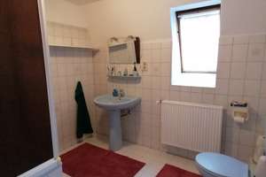 Einfamilienhaus auf großem Grundstück in Hohenlockstedt sucht neue Bewohner – Die vollständige Adresse der Immobilie erhältst du vom Anbieter., 25551 Hohenlockstedt – Vorschaubild 18